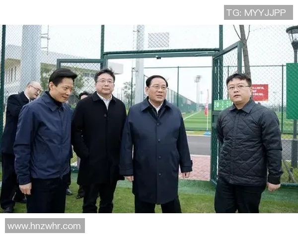 李强专访揭秘篮球成功背后的秘密与奋斗历程