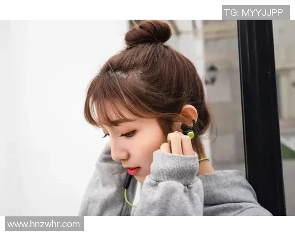 足球明星出圈头像女生的魅力与风格解析，展现个性与时尚的完美结合